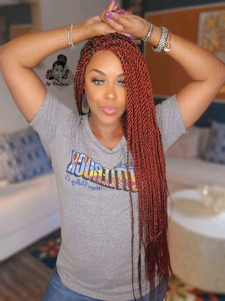 Senegalese twists in color 350, a warm copper auburn, extra long, front view
